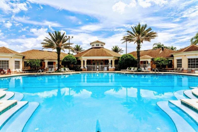 Nicely Furnished 2 Bedroom 2 Bath Condo Main image 1